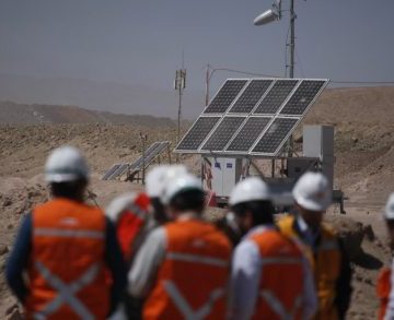 1  Uso de tecnologia fotovoltaica en Sierra Gorda 2 768x512 e1608214716745 360x293