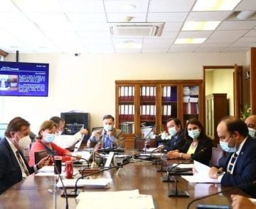 Comision Hacienda 768x512 e1646405915820 1 360x293